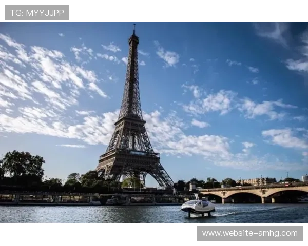 澳门巴黎人埃菲尔铁塔模型的由来与设计灵感揭秘，感受巴黎文化的魅力